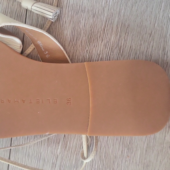 Elie Tahari Cream Tan Sandals l Size 6 - Picture 3 of 4
